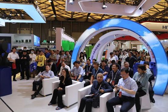 qm球盟会直击现场 鑫磊1100RT磁悬浮冷水机组公布会以冷赋能零碳将来！